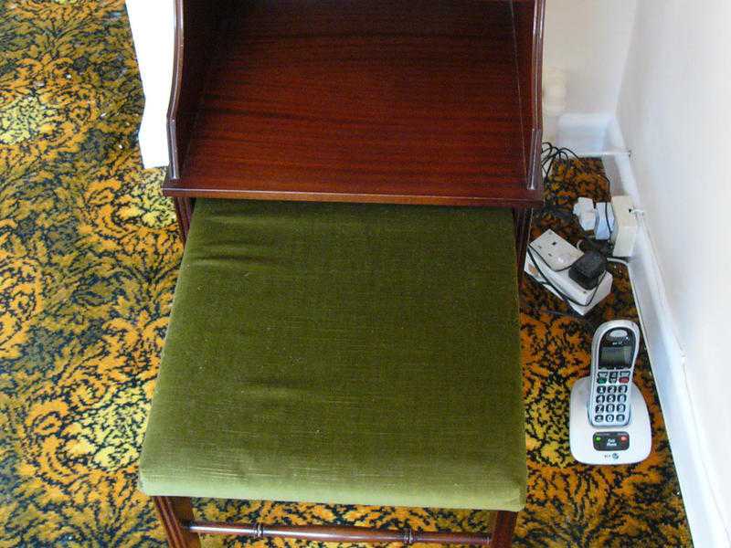 telephone table