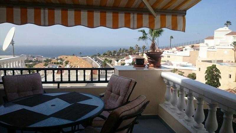 Tenerife South large 1 bedroom apartment weekly let winter availabilty