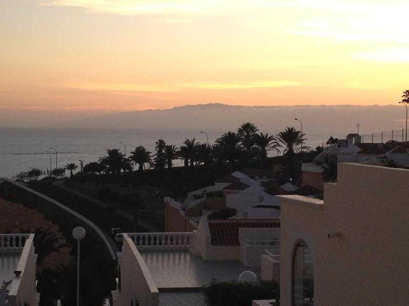 TENERIFE SOUTH LARGE 1 BEDROOM FLAT WEEKLY BOOK NOW FOR WINTER