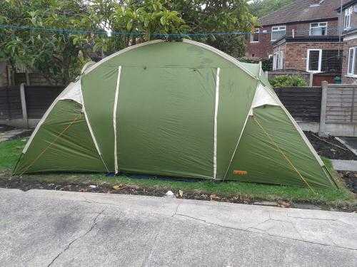 Tent, 4 persons by Halfords