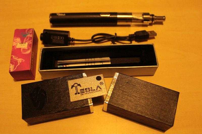 Tesla sidewinder 1 X6 tank  charger  10 mil liquid E Cig