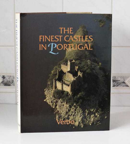 The Finest Castles in Portugal (Hardcover) by Julio Gil - Augusto Cabrita 1986