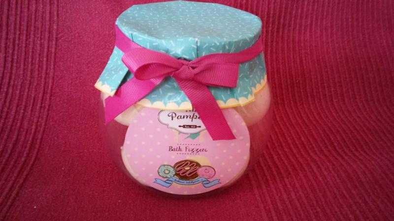 The Pampery Bath Fizzers Jar Gift Set