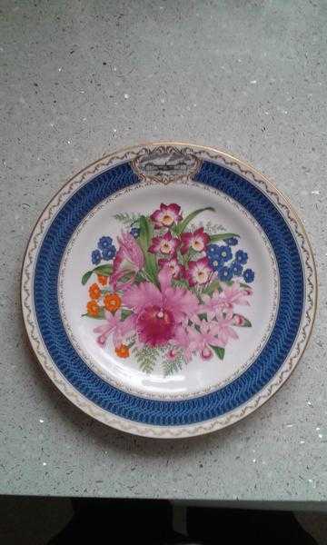 The Royal Horticultural Society Flower plate