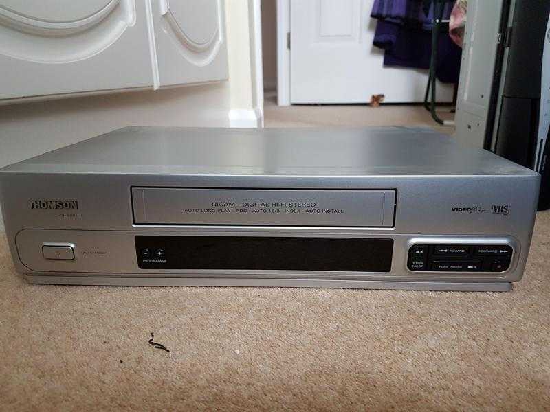 Thomson 6010u Video VHS player. Nicam digital.