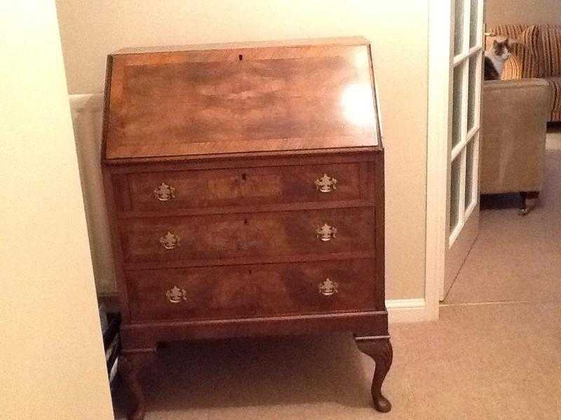 Three drawer bureau