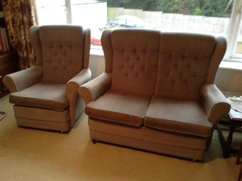 Three piece lounge suite