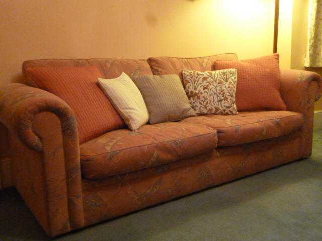 Three seater bed settee