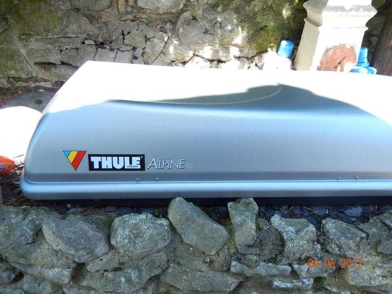 thule alpine 700 roofbox