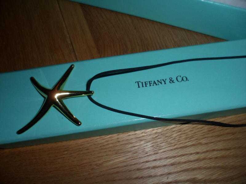 Tiffany amp Co 18CT Gold Large Starfish Pendant Elsa Perretti on silk Cord .