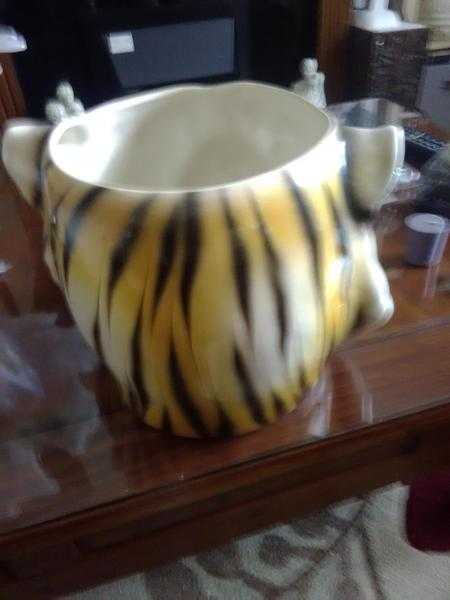 Tiger planter