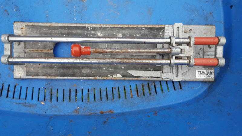 tile cutter