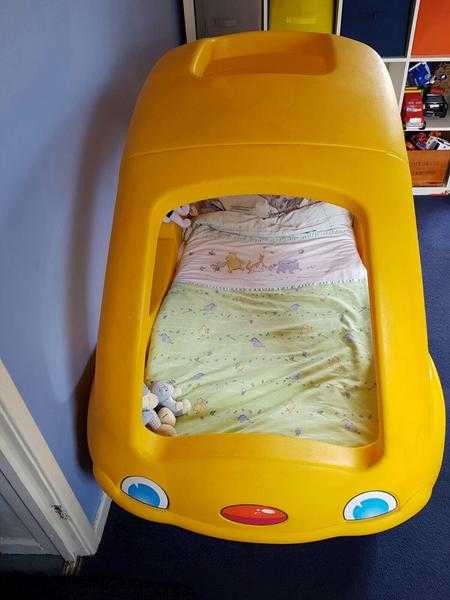 Toddler car bed