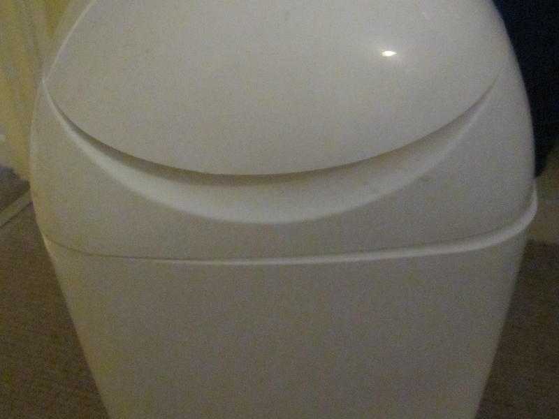 Tommee Tippee Sangenic Disposal Bin