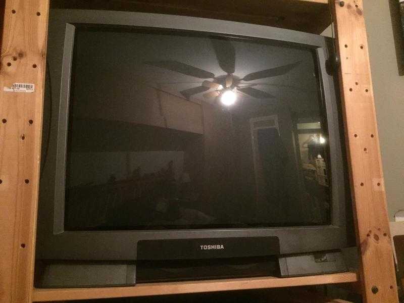 Toshiba 32039039 TV with Dolby pro logic