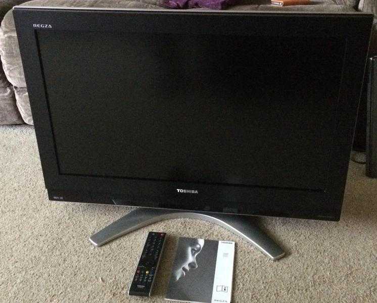 Toshiba Regza 32quot HD ready flatscreen TV with freeview