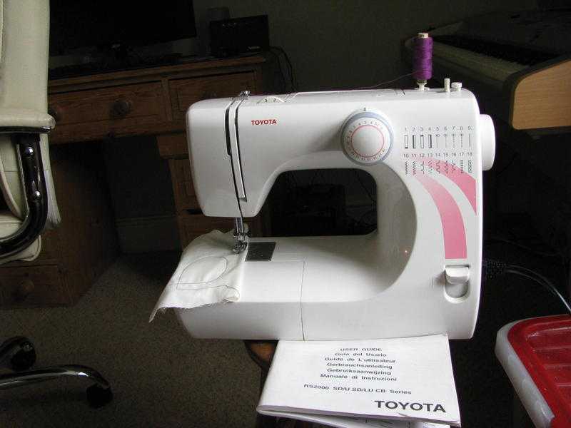 Toshiba  RS2000 Sewing Machine