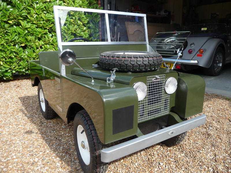 Toylander Series 1 Land Rover electric car