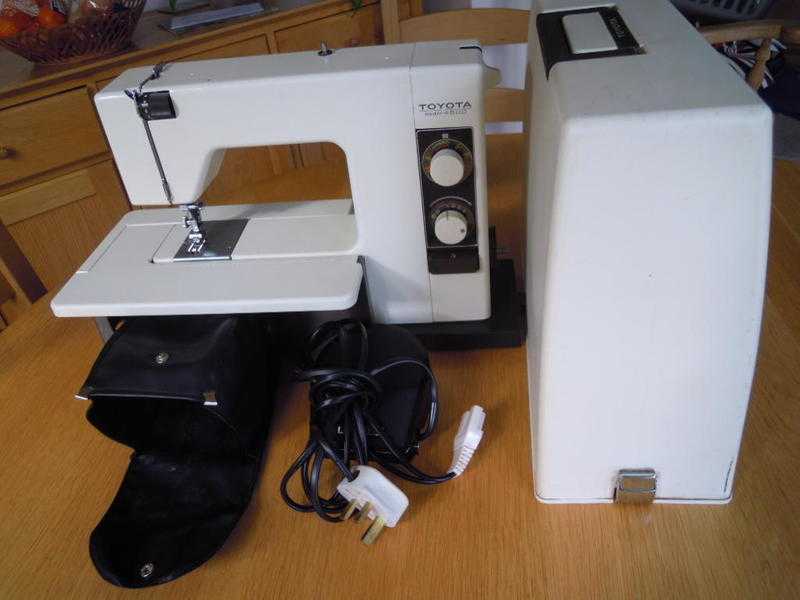 TOYOTA 4500 Sewing machine