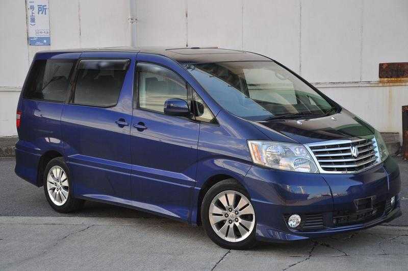 Toyota Alphard year 2004 and 2400cc