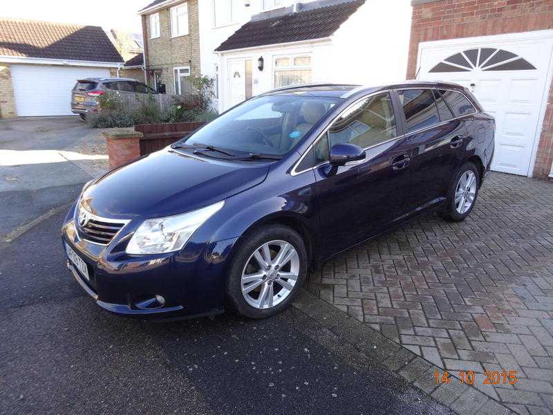 TOYOTA AVENSIS 2.0D-4DT4 TOURER. DARK BLUE METALIC ONE OWNER