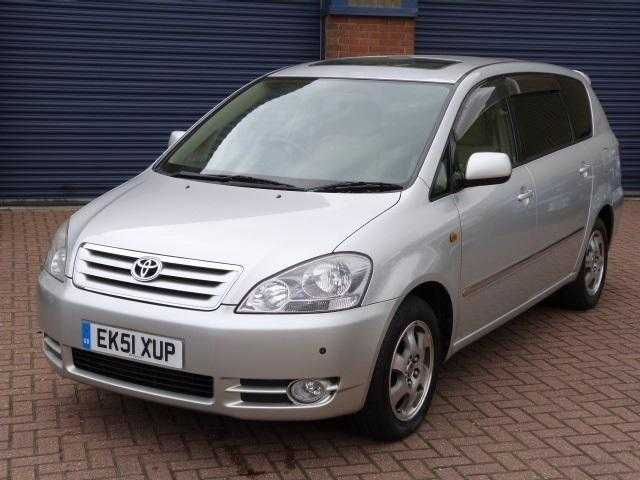 Toyota Avensis Verso 2001