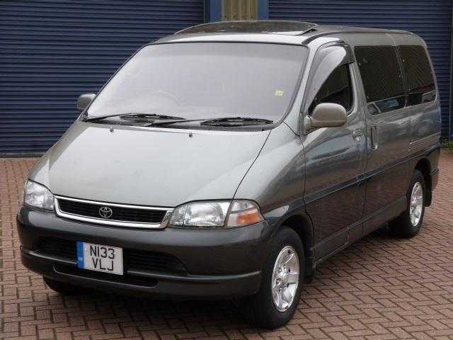 Toyota Granvia 1995