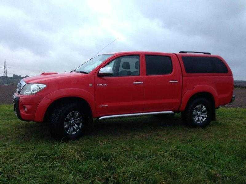 Toyota Hilux 3.0 Diesel Invicible Full Spec