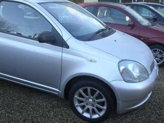 Toyota Yaris 2003