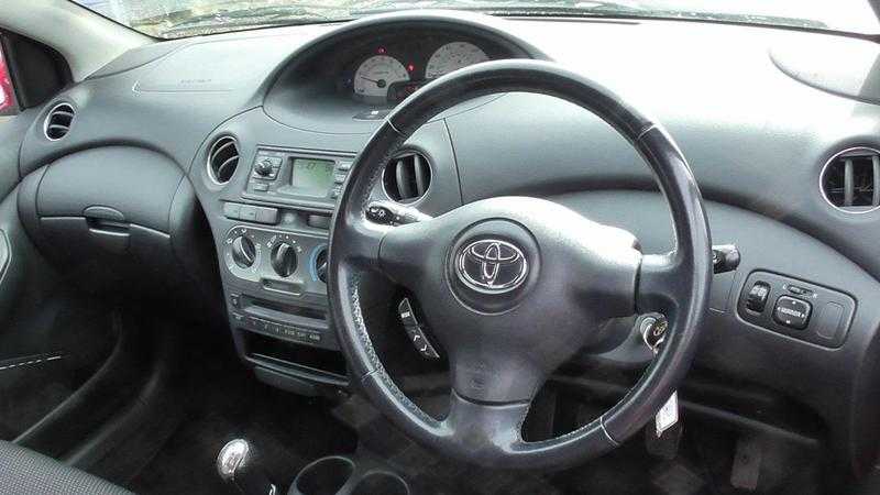 Toyota Yaris 2005