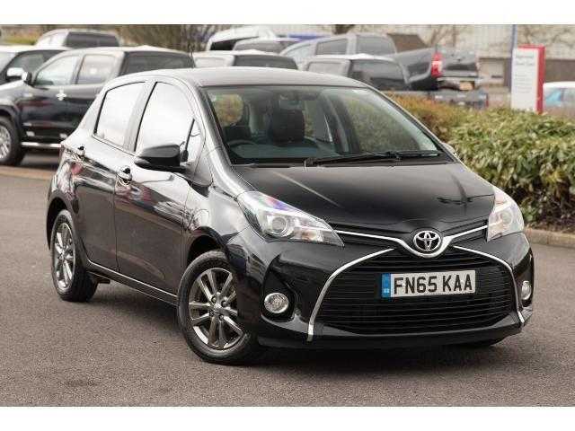 Toyota Yaris 2015