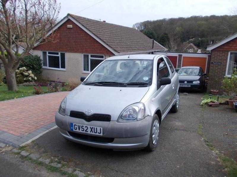 TOYOTA YARIS GS, SILVER, 2002