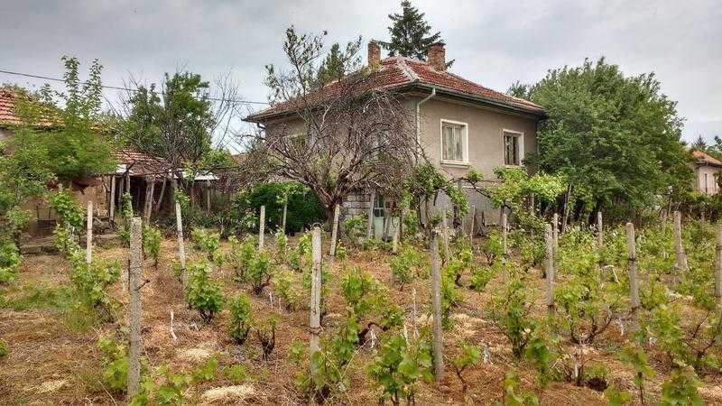 Traditional Bulgarian village house with land for sale