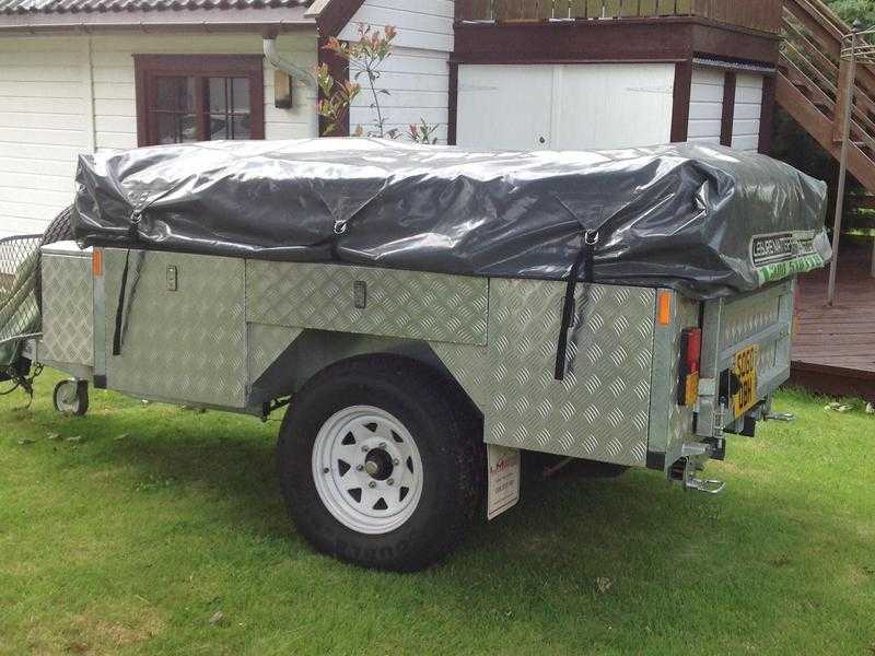 Trailer tent almost new