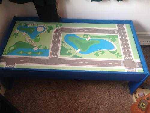 TRAIN  PLAY TABLE