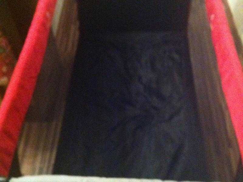 Travel cot in excellent condition