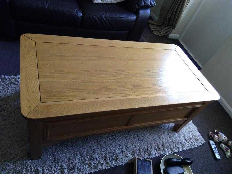 Treville solid oak coffee table immaculate condition