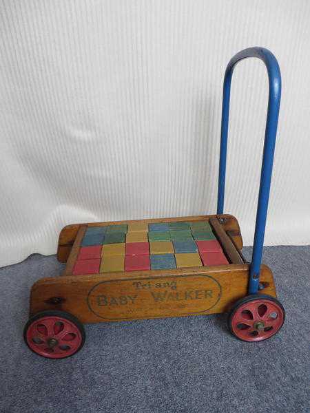 TRI-ANG BABY WALKER