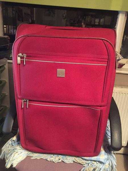Tripp Medium Suitcase