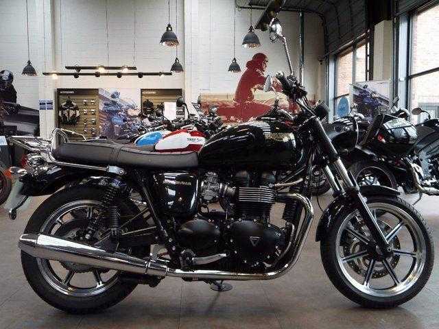 Triumph Bonneville 2011