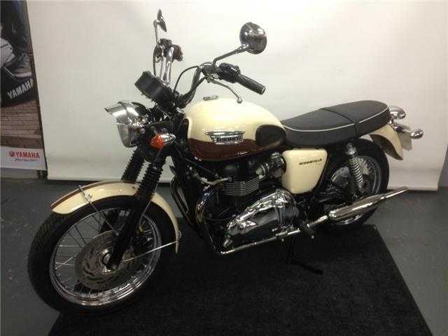 Triumph Bonneville 2011