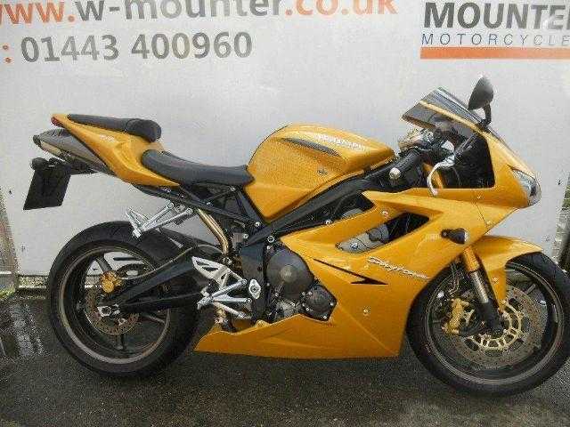 Triumph Daytona 2006