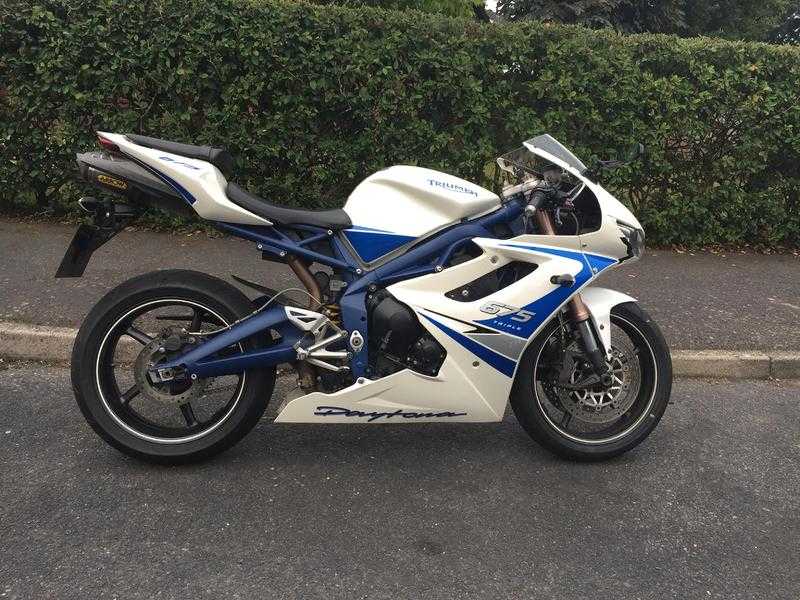 TRIUMPH  DAYTONA 675 SE 2010