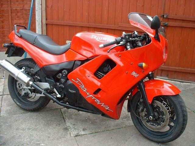 TRIUMPH Daytona 900 1993