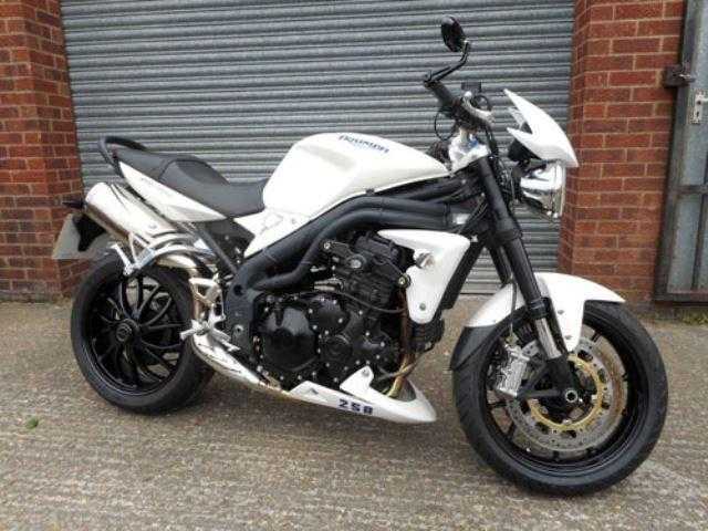 Triumph Speed Triple 2009