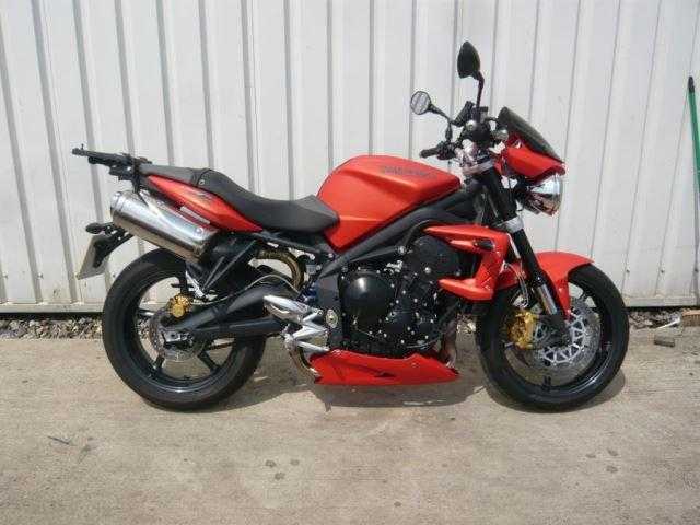 Triumph Street Triple 2010