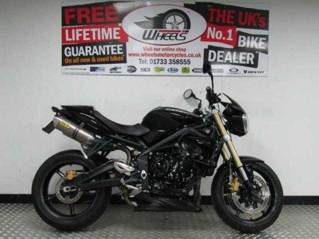 Triumph Street Triple 2012