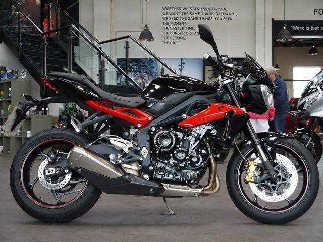 Triumph Street Triple 2013