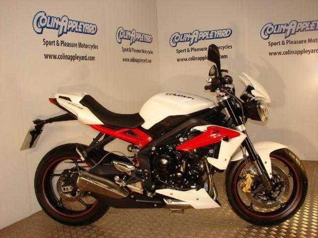 Triumph Street Triple 2013