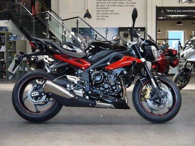 Triumph Street Triple 2013